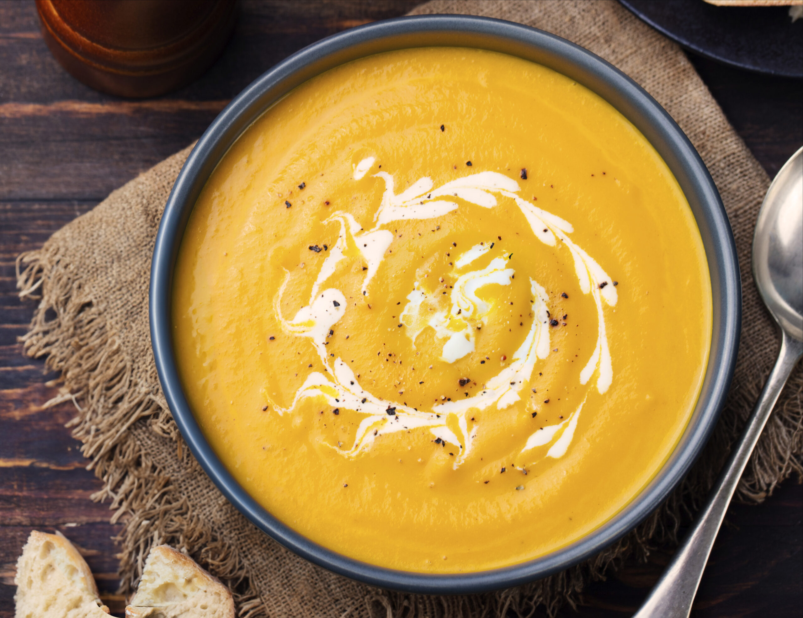 Cremet butternut squash suppe